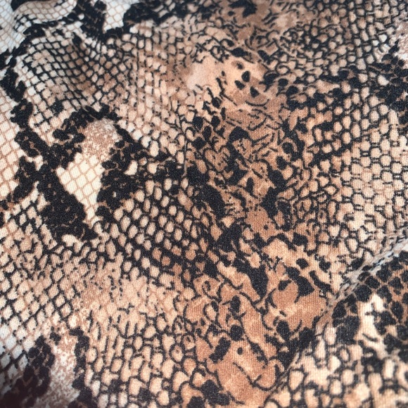 TWO PIECE SNAKE SKIN SHEIN SET size small - Picture 2 of 4